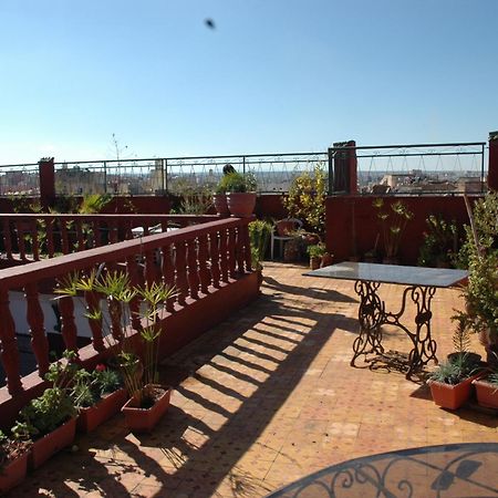 Ryad Bab Berdaine Meknès Buitenkant foto