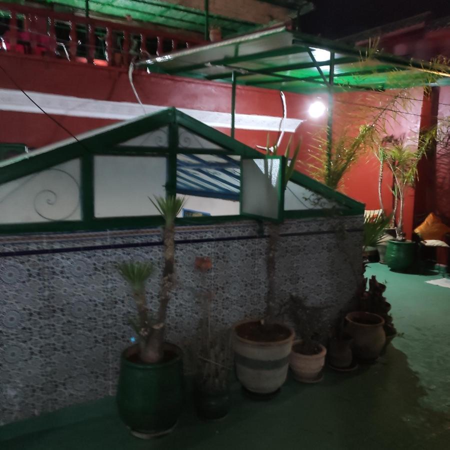 Ryad Bab Berdaine Meknès Buitenkant foto