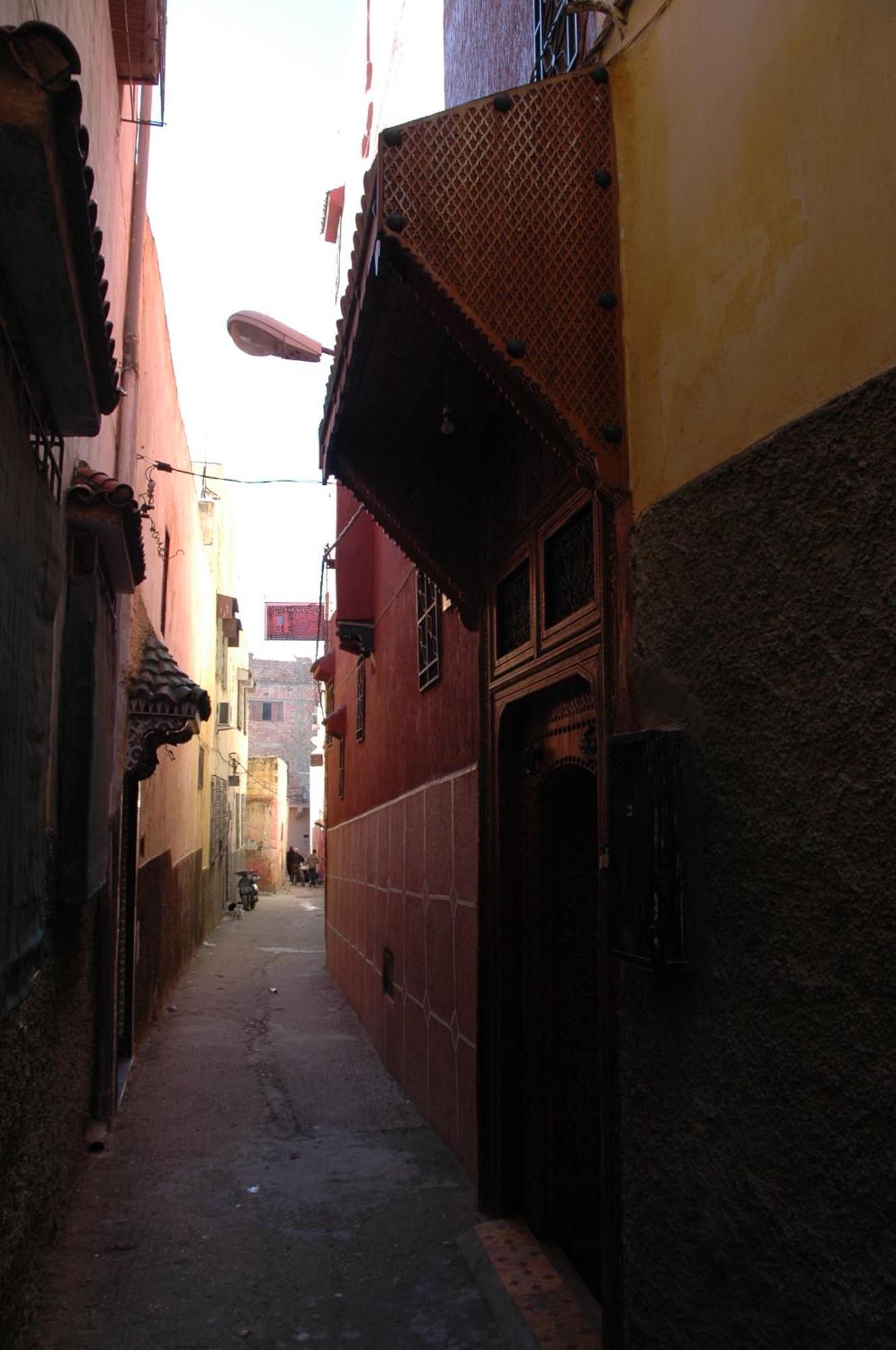 Ryad Bab Berdaine Meknès Buitenkant foto