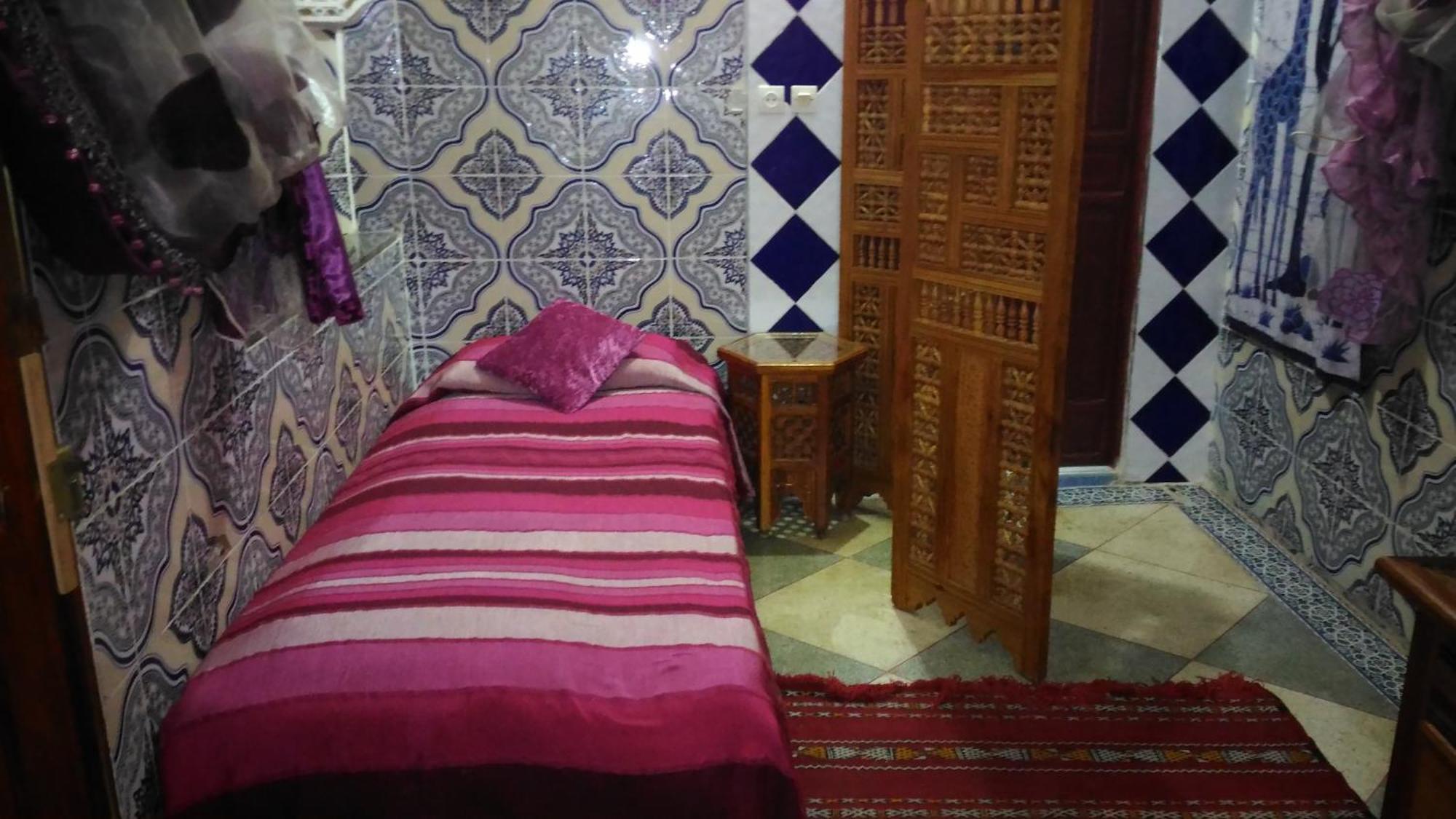 Ryad Bab Berdaine Meknès Buitenkant foto