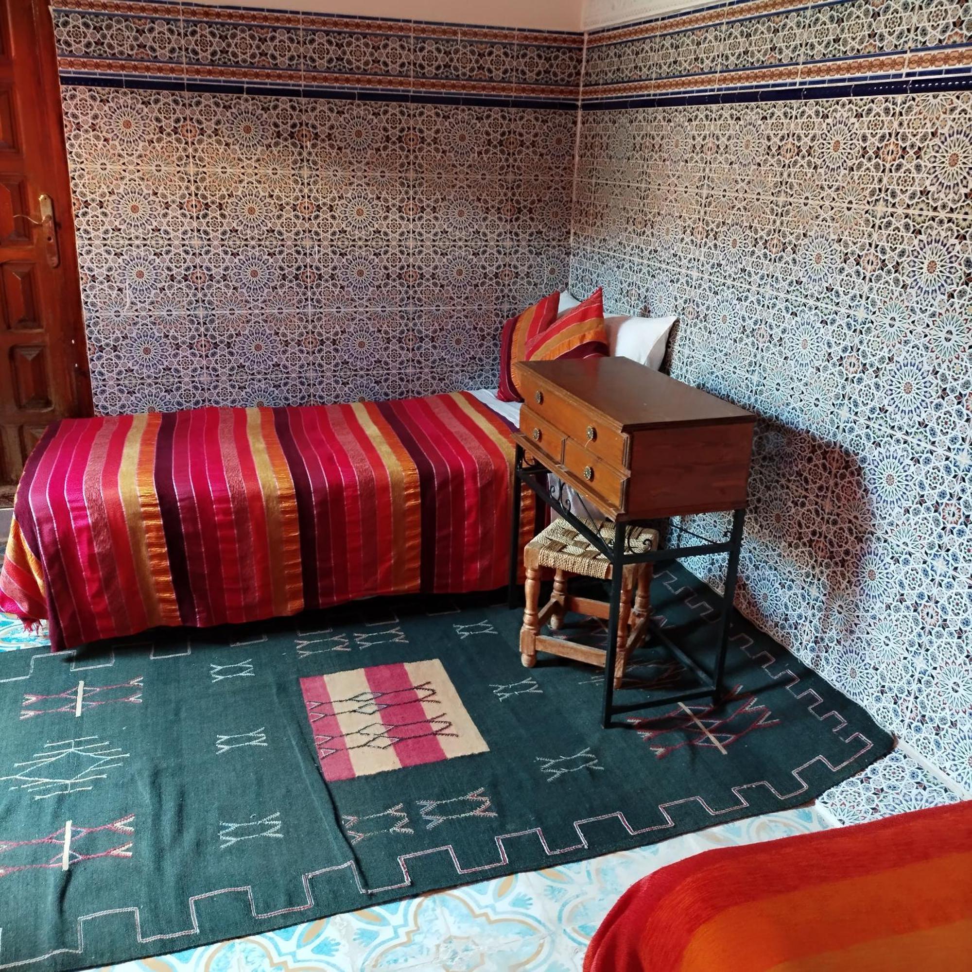 Ryad Bab Berdaine Meknès Kamer foto