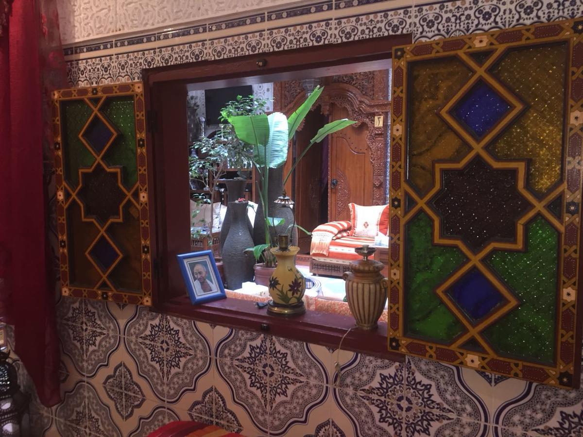 Ryad Bab Berdaine Meknès Buitenkant foto