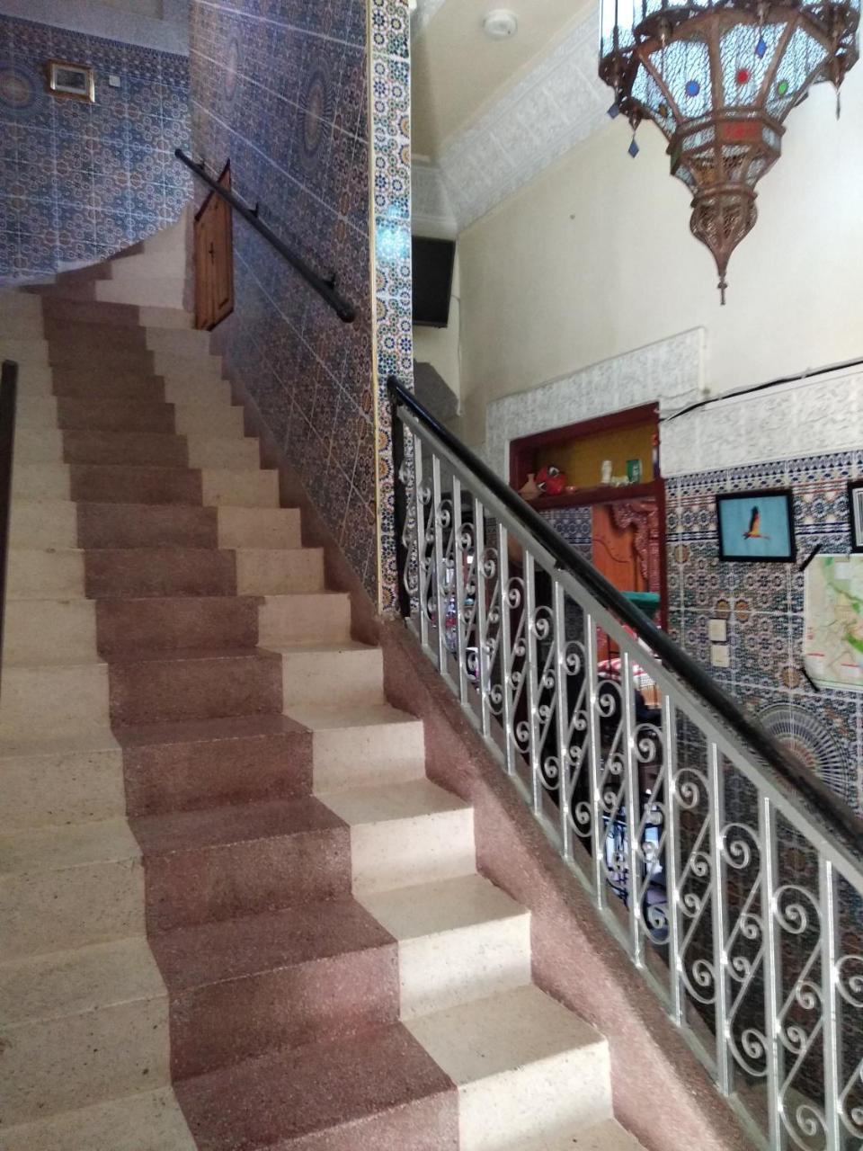 Ryad Bab Berdaine Meknès Buitenkant foto
